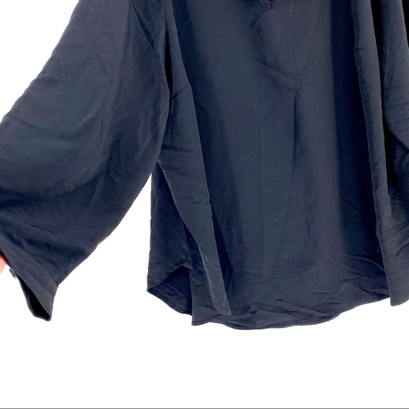 Ava & Viv Long Sleeve Woven Popover Black Ebony - Picture 3 of 5